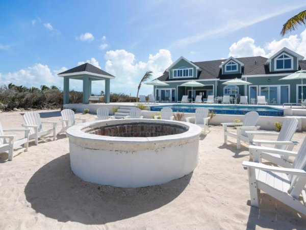 Luxury Oceanfront Villa in Exuma - Ideal for Families and Groups